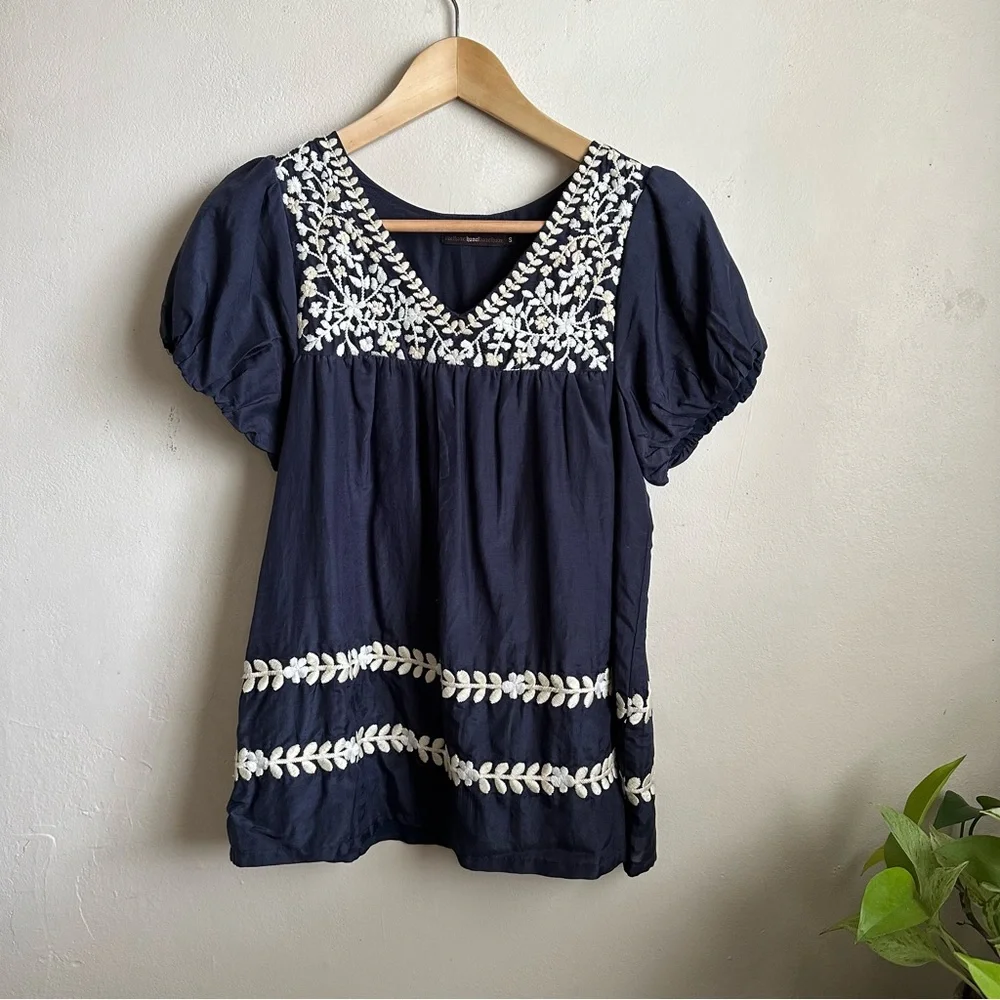 Embroidered Top - Picture 4 of 6